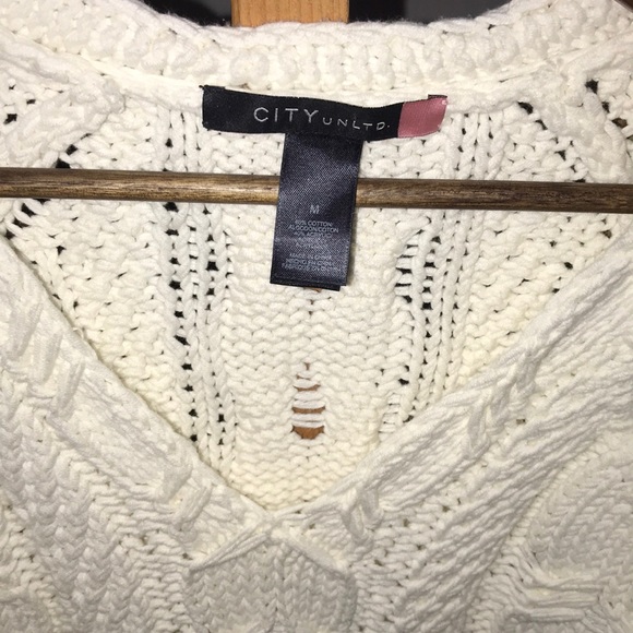 City UNLTD Sweater - Picture 2 of 3